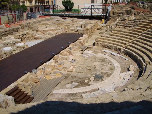 Das römische Theater vor der Festung
