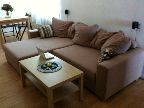 Couch und Tisch neu