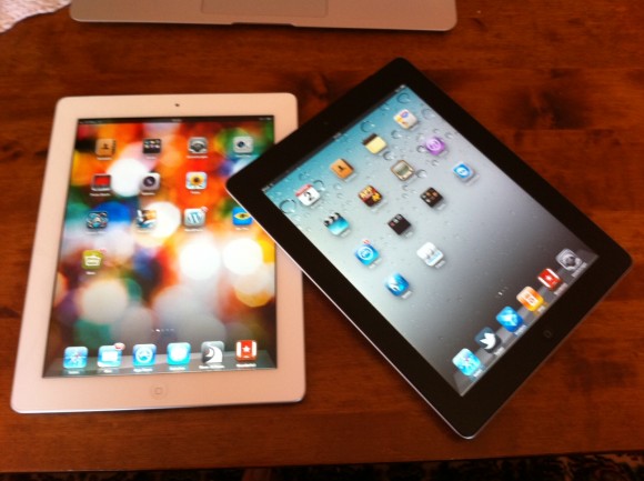 iPad 2 weiß und iPad 2 schwarz