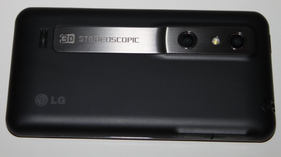 LG P920 OPTIMUS 3D hinten