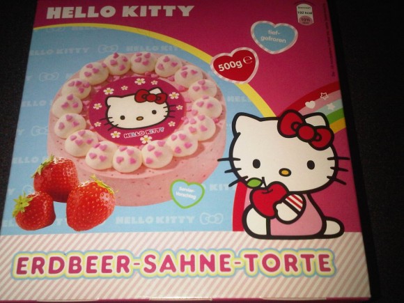 Hello Kitty Erdbeer-Sahne-Torte