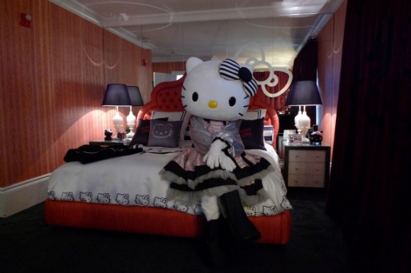 Hello Kitty Hotel Suite 1