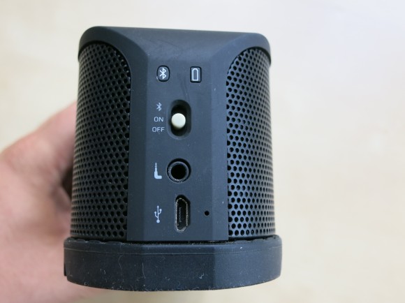 Jabra SOLEMATE Bluetooth Speaker Test-11