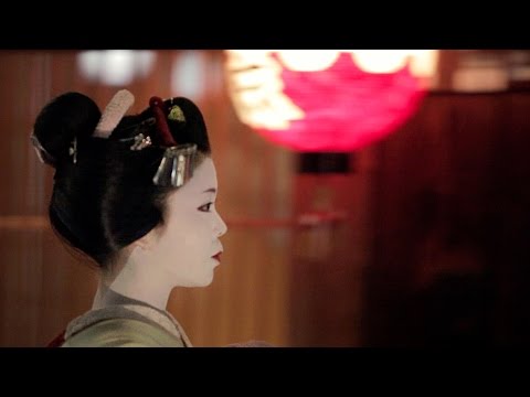Japan: A Journey Between Tradition And Modernity