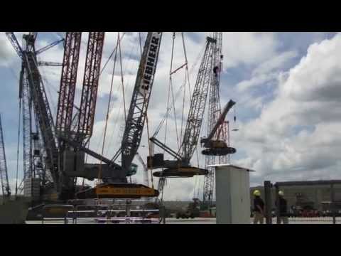 LIEBHERR Kranmobile aus 5000t Stahl LIEBHERR mobile crane from 5000t steel